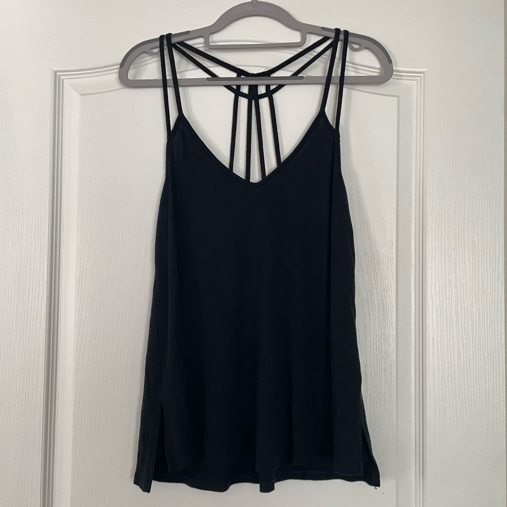 Strappy express tank